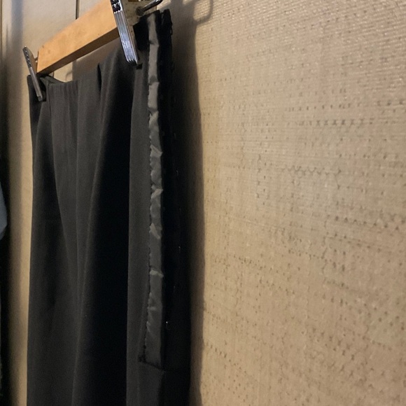 D&G Classic Black Pencil Skirt - Picture 2 of 6